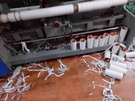 Ống nhựa dùng làm trục cắt băng dính băng keo tại Minh Sơn